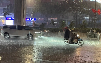 Dự báo thời tiết ngày 4.5: Không khí lạnh gây mưa lớn, sóng biển cao 3 m