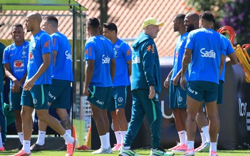 Neymar bất ngờ xuất hiện trên sân tập với ‘bộ dạng lạ’, HLV Ancelotti ra chỉ thị nóng