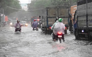 Khánh Hòa mưa lớn, cảnh báo ngập lụt nhiều tuyến đường ở Nha Trang