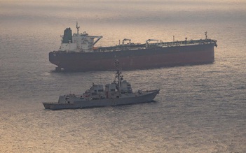 Iran nói đã ngăn tàu chiến Mỹ tiến vào eo biển Hormuz, Mỹ lên tiếng