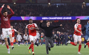 Lịch sử đang mời gọi Arsenal