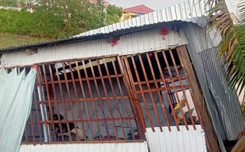 Giông lốc quật mạnh làm hư hại 37 căn nhà ở Đồng Tháp
