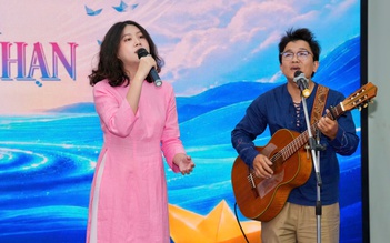 ‘Cô gái hát nhạc Trịnh’ Hoàng Trang mang cảm xúc đặc biệt đến ‘Sống đẹp’