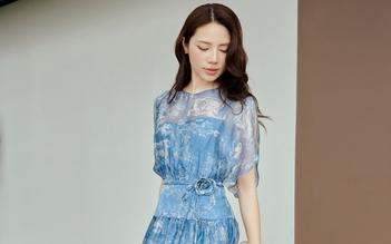 Áo dệt kim, váy dài tối giản... làm mới tủ đồ công sở hiện đại