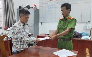 Khởi tố bị can mang dao vào trường học dọa chém phụ huynh