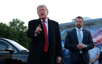 Ông Trump dùng thuế đe dọa EU