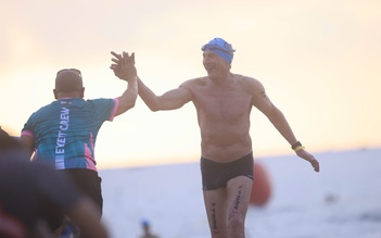 'Tượng đài' IRONMAN Mark Allen khuấy động đường đua tại Đà Nẵng