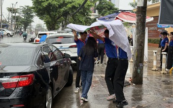 Những đàn anh trên cả tuyệt vời: Mình có thể ướt nhưng thí sinh thì không