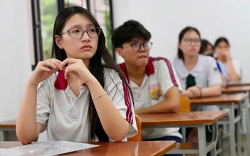 Điểm trung bình tiếng Anh 2025 thấp nhất nhóm tự chọn, thi THPT 2026 cần nhớ gì?