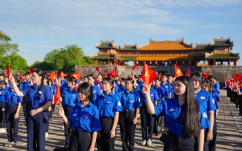 Yêu Tổ quốc từ những hành động nhỏ nhất