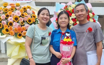 Thi để thử sức, nữ sinh bất ngờ trở thành thủ khoa