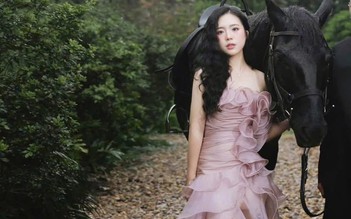 Khơi dậy nét duyên dáng với trang phục hoa nổi