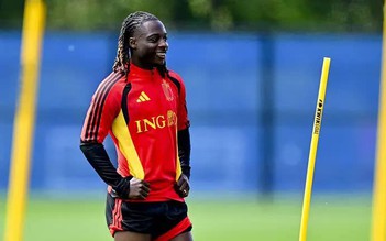 Ngôi sao Man City Jeremy Doku khó xử khi sắp có con đầu lòng: Sợ ‘lơ là’ đội tuyển Bỉ