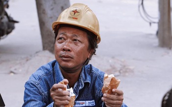 Những khoảng lặng giữa dòng điện