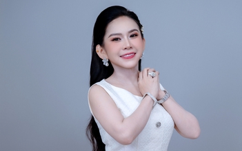 Nghệ sĩ cải lương Bình Tinh ở tuổi 40