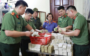 Khởi tố 3 bị can 'rút ruột' hàng tỉ đồng công đức tại đền Kỳ Cùng