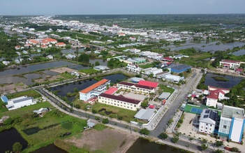 Cà Mau lập 13 phường: Đầu mối thủy sản Cái Đôi Vàm chiến lược kinh tế biển
