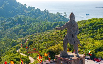 Tượng Đức Thánh Trần và dấu ấn nửa thế kỷ ở Quy Nhơn