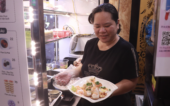 Gây bão mạng quốc tế, bánh ram ít Huế thành món 'best seller' ở nhiều quán TP.HCM