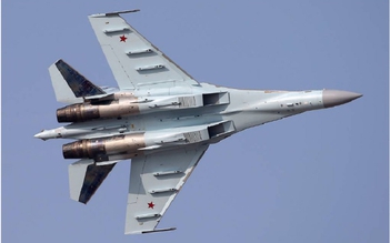 Chiến đấu cơ Su-35S Nga bắn hạ MiG-29 Ukraine cách xa 190 km?
