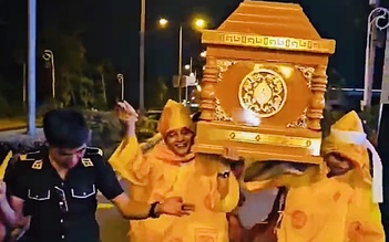 Vụ khiêng quan tài diễu phố phản cảm ở Cần Thơ: Chủ tiệc nói muốn ‘trải nghiệm’
