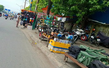 'Điểm nóng' lấn chiếm vỉa hè, lòng đường