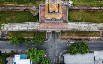 Xác minh tin có hố bom chôn cất 15 hài cốt liệt sĩ trong kinh thành Huế 