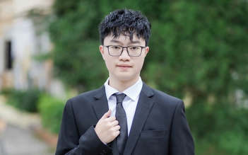 Thủ khoa vùng biên 'chưa bao giờ học quá 12 giờ đêm'