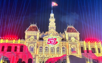 3D Mapping thắp sáng bầu trời TP.HCM dịp 50 năm thành phố mang tên Bác