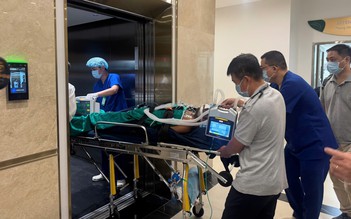 Vụ lật ca nô tại Phú Quốc: Đưa du khách người Ấn Độ về TP.HCM điều trị