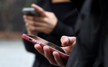 Dùng cuộc gọi qua Wi-Fi hay mạng di động tiết kiệm pin hơn?