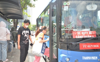 Vật cấm mang lên xe buýt: Hành khách nói ‘không ai thông báo’