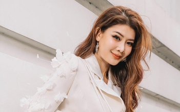 Bản giao hưởng ngọt ngào từ những đóa hoa đính trên trang phục