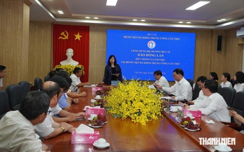 Bộ trưởng Đào Hồng Lan làm việc với Bệnh viện đa khoa Trung ương Cần Thơ