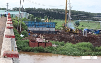 Di dời trụ điện, tháo 'điểm nghẽn' dự án mở rộng quốc lộ 14