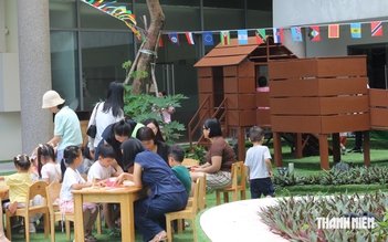 Thấy con hỏi 'vì sao', nhiều cha mẹ vô tình 'Hỏi gì nhiều thế'