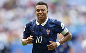 Mbappe bị chỉ trích vì hành động 'kỳ lạ', tươi cười ở trận Pháp thua Anh