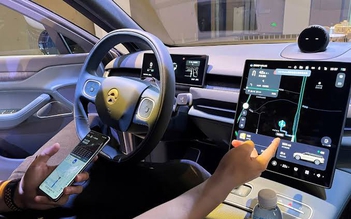 Lý do Android Auto không dây vẫn yêu cầu bật Wi-Fi trên điện thoại