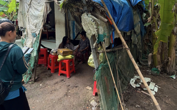 Đi trao yêu thương, về mang nụ cười