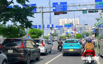 Vượt đèn vàng có bị phạt như đèn đỏ? CSGT nói rõ thời điểm quyết định