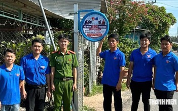 Những 'hiệp sĩ áo xanh' ở xã đảo giúp người dân bị sự cố giao thông