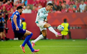 Ronaldo khiến thế giới gọi tên
