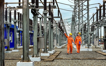 Ảnh dự thi: Giọt mồ hôi rơi trên má