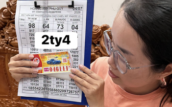 Chi 1,6 triệu mua vé số, một người ở TP.HCM trúng 2,4 tỉ xổ số miền Nam