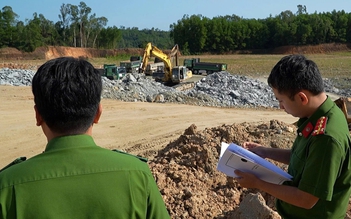 Khai thác mỏ đất ở Quảng Ngãi: Khởi tố chủ tịch và giám đốc công ty