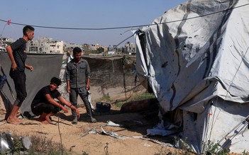 Hamas bỏ một, giữ một