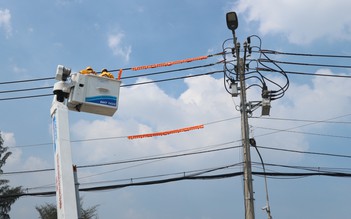 Sự âm thầm của biết bao con người phía sau những đường dây điện