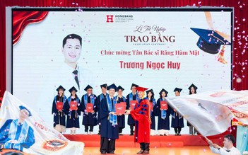 Ở tuổi U.40, CEO DRH Clinic - Trương Ngọc Huy nhận bằng Bác sĩ Răng Hàm Mặt