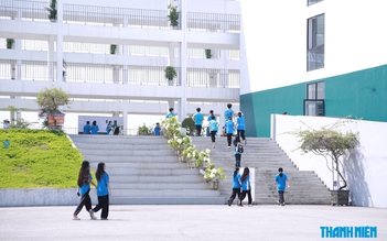 Thi lại tại điểm thi Trường THPT chuyên Tuyên Quang: Siết an ninh, động viên tâm lý thí sinh