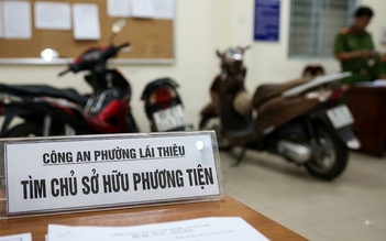 Công an phường Lái Thiêu tìm chủ xe máy liên quan 2 vụ tai nạn giao thông